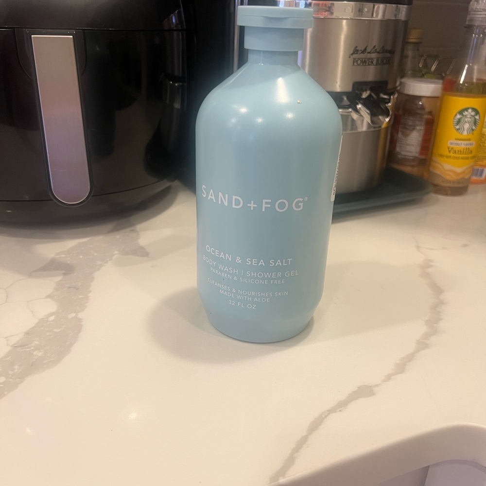 Sand + Fog Ocean & Sea Salt Body Wash - Light Blue
